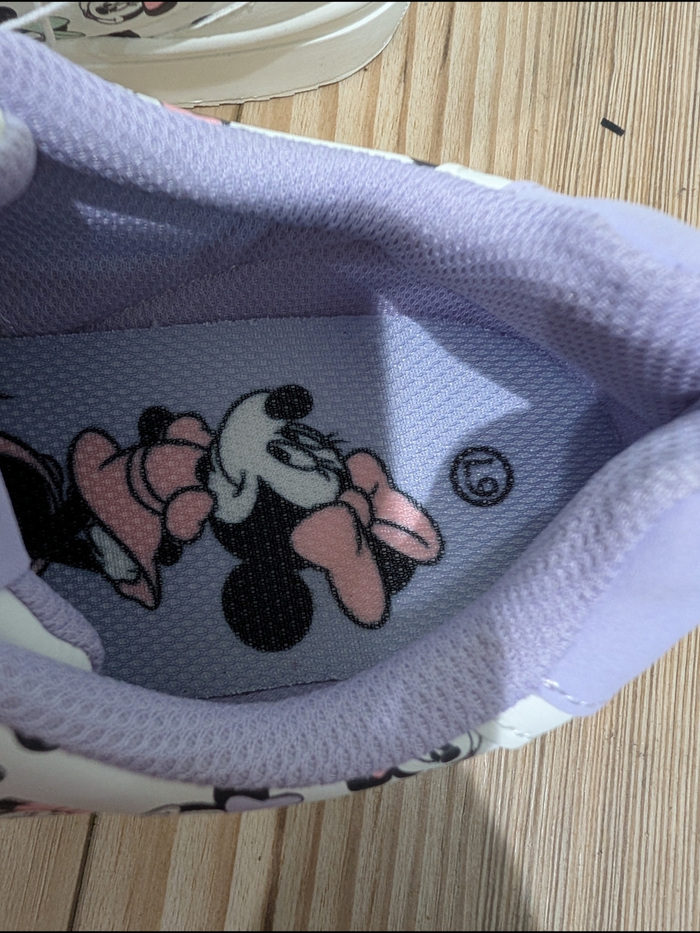 Disney Minnie Mouse Court Sneakers White Pastel Print Lace Up Shoes Women's - Picture 7 of 9